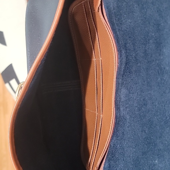 VINTAGE DONNEY AND BOURKE HANDBAG - Picture 8 of 14